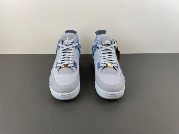 Air Jordan 4 UNC Tar Heels PE HV9204-407
