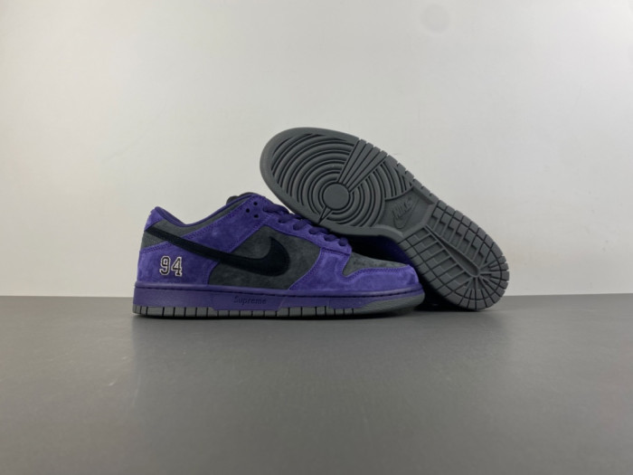 Svp*me x nike sb dunk low hq8487-500