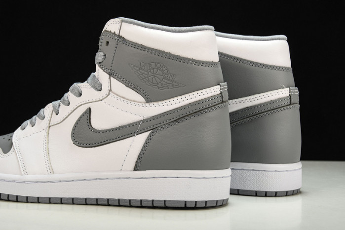 Air Jordan 1 High OG ‘Stealth 555088-037
