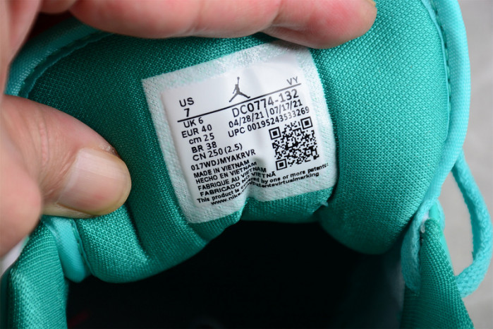 Air Jordan 1 Low "Turquoise" DC0774-132-1