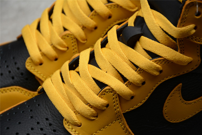 AIR JORDAN 1 HIGH OG “POLLEN” 555088-701