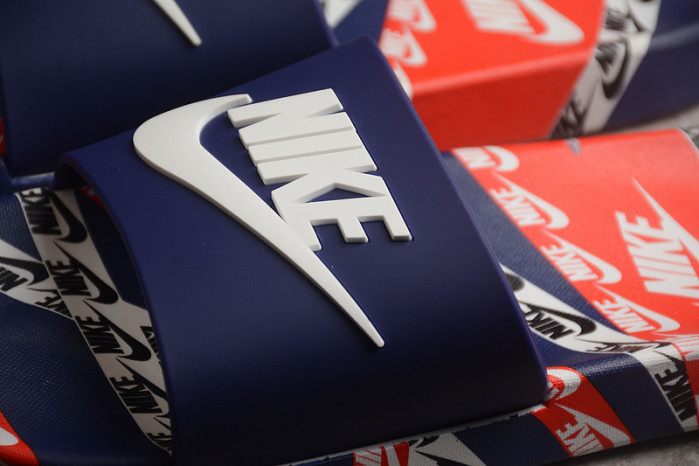 NIKE VICTORI ONE SLIDE NK-2