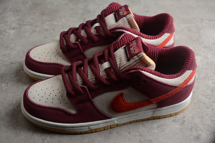 NIKE DUNK LOW X SKATE LIKE GIRL DX4589-600