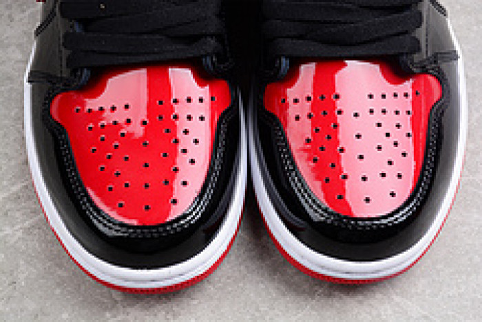 Air Jordan 1 Bred Patent Leather 555088-063