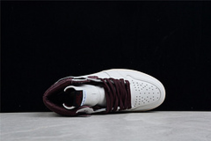 A Ma Maniere x Air Jordan 1 DO7097-100