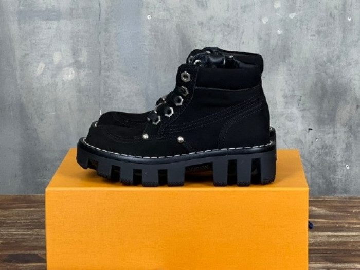 LVT BOOTS