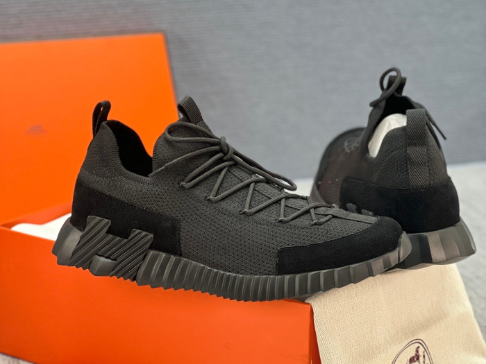 H**me5 sneaker hms010