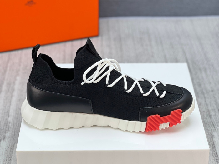 H**me5 sneaker hms011